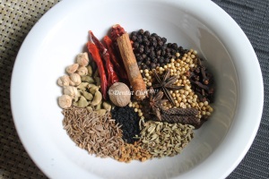 homamade indian garam masala mixture spices